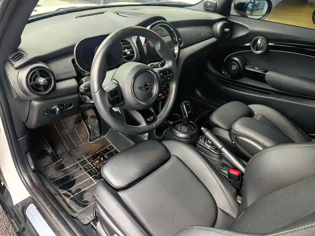 MINI Cooper (3-door) 2023 из CN, фото 9