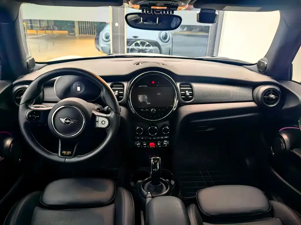MINI Cooper (3-door) 2023 из CN, фото 10