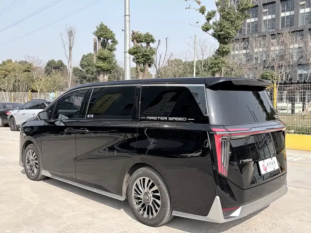 GAC Motor Trumpchi M8 — фото 9
