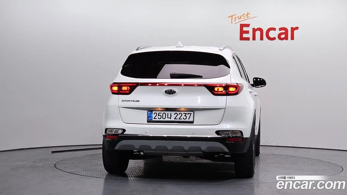 Kia Sportage — фото 4