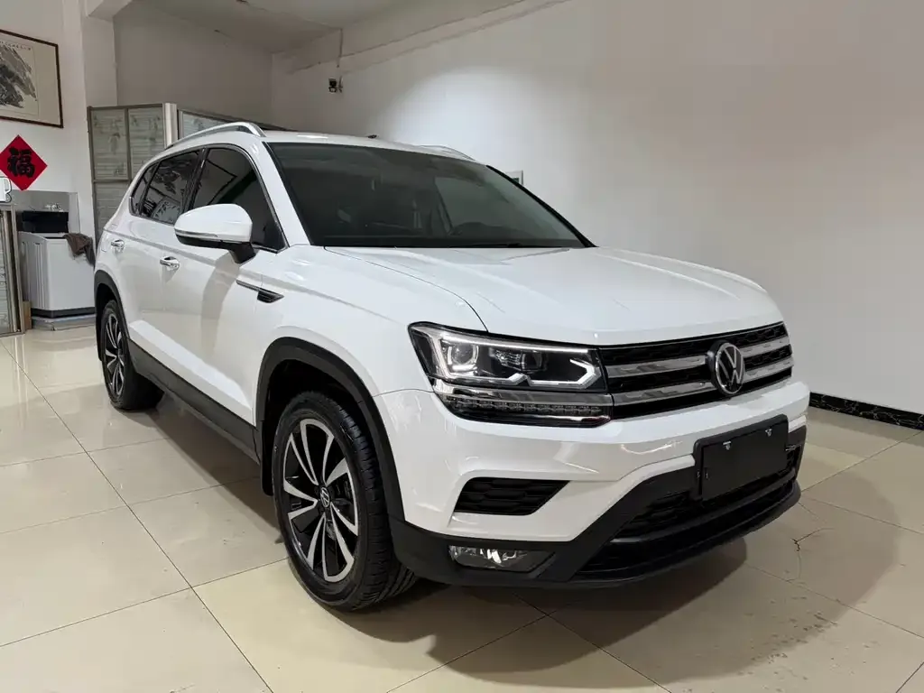 Volkswagen Tharu — фото 3