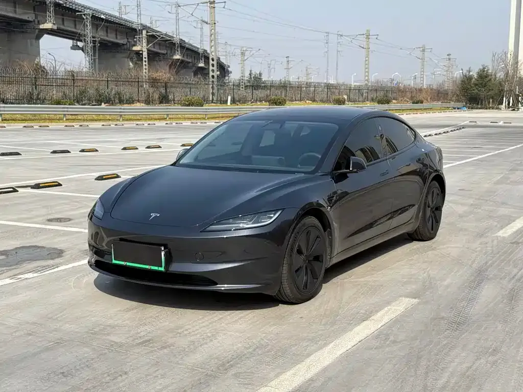 Tesla Model 3 — фото 3