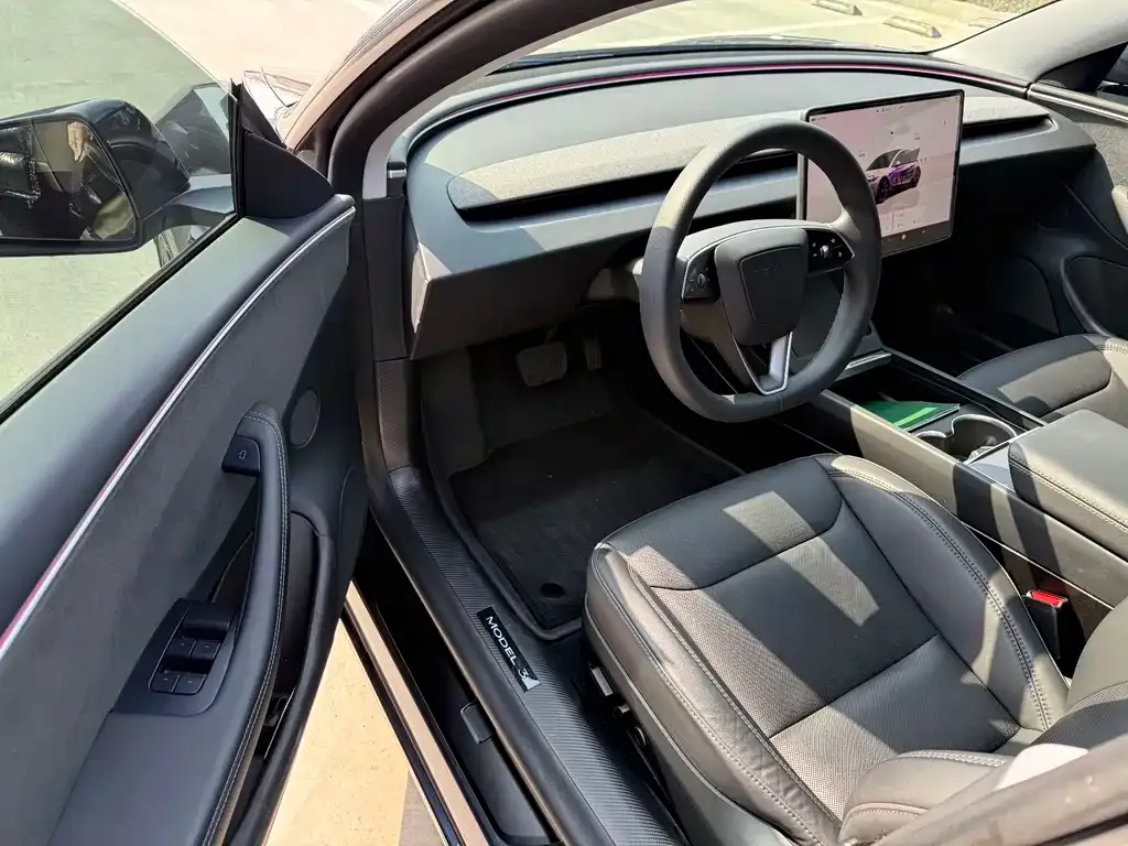 Tesla Model 3 — фото 6
