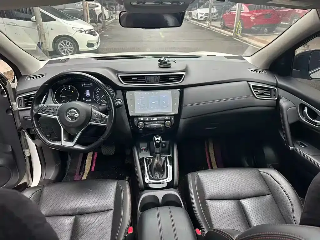 Nissan Qashqai 2022 из CN, фото 2