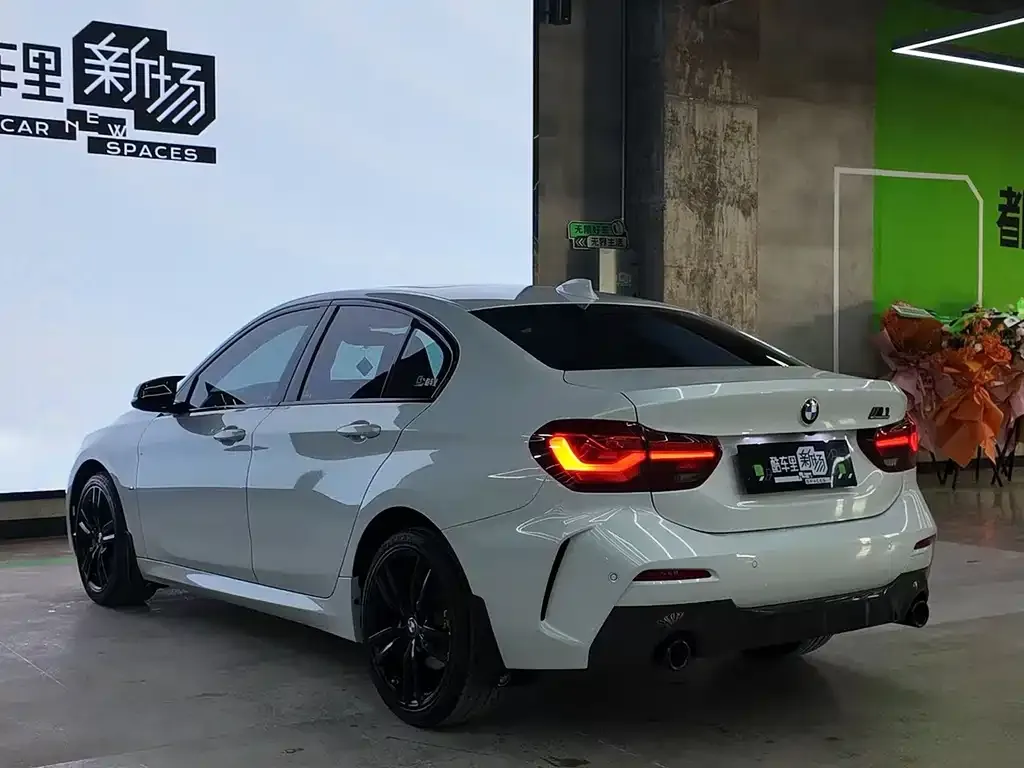 BMW 1 Series 2023 из CN, фото 8