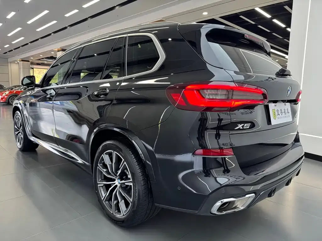 BMW X5 — фото 2