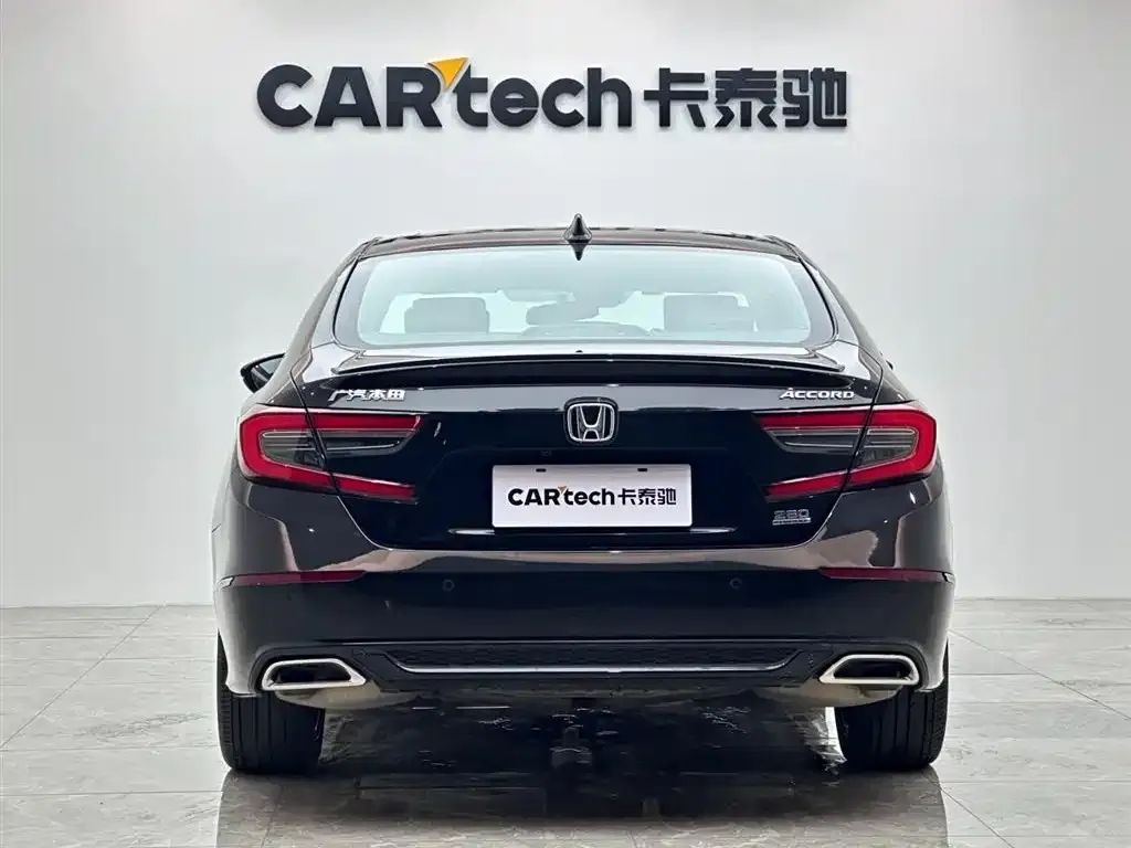 Honda Accord — фото 2