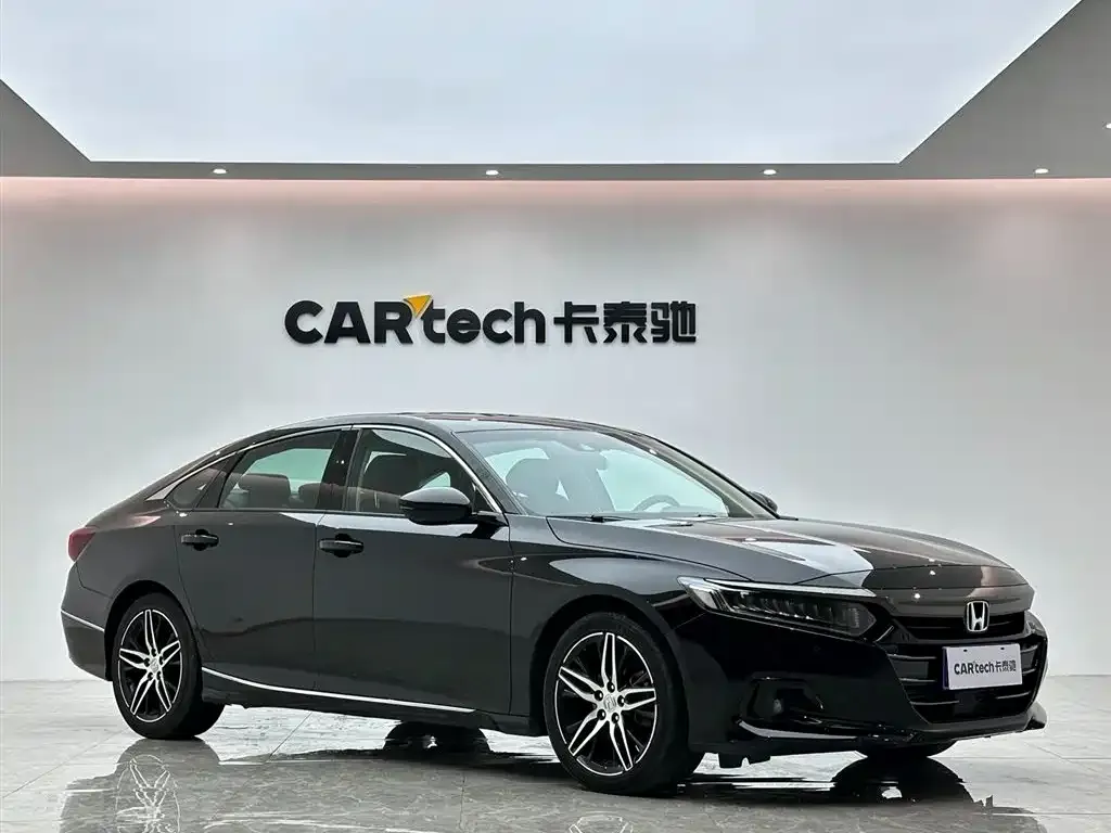 Honda Accord — фото 6
