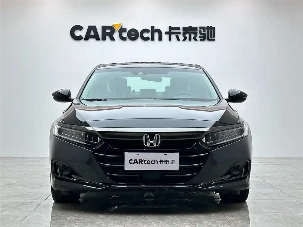 Honda Accord — фото 7
