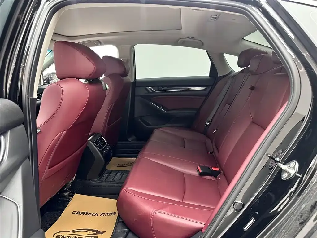 Honda Accord — фото 5