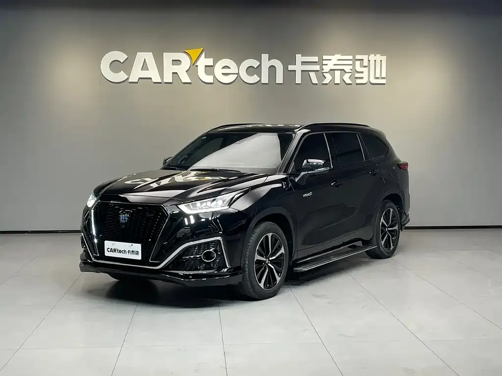 Toyota Crown Kluger 2021 из CN, фото 1
