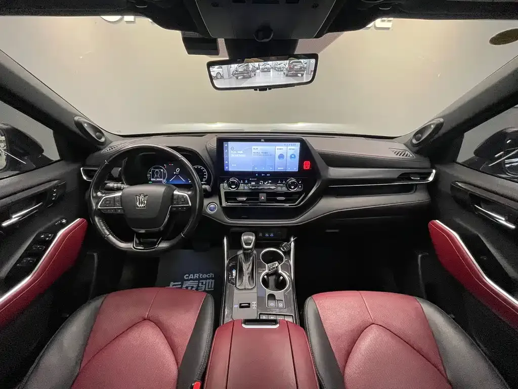 Toyota Crown Kluger 2021 из CN, фото 9