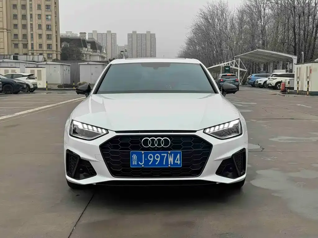 Audi A4L 2023 из CN, фото 10