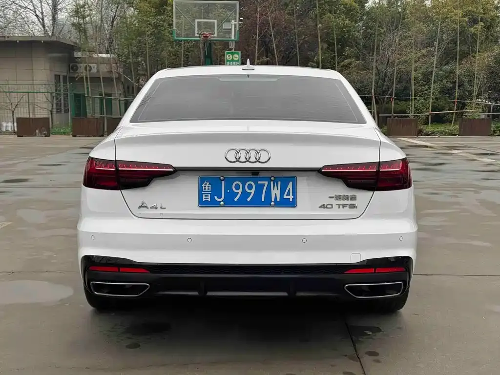 Audi A4L 2023 из CN, фото 7