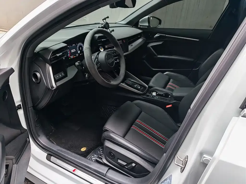 Audi A3 2022 из CN, фото 5