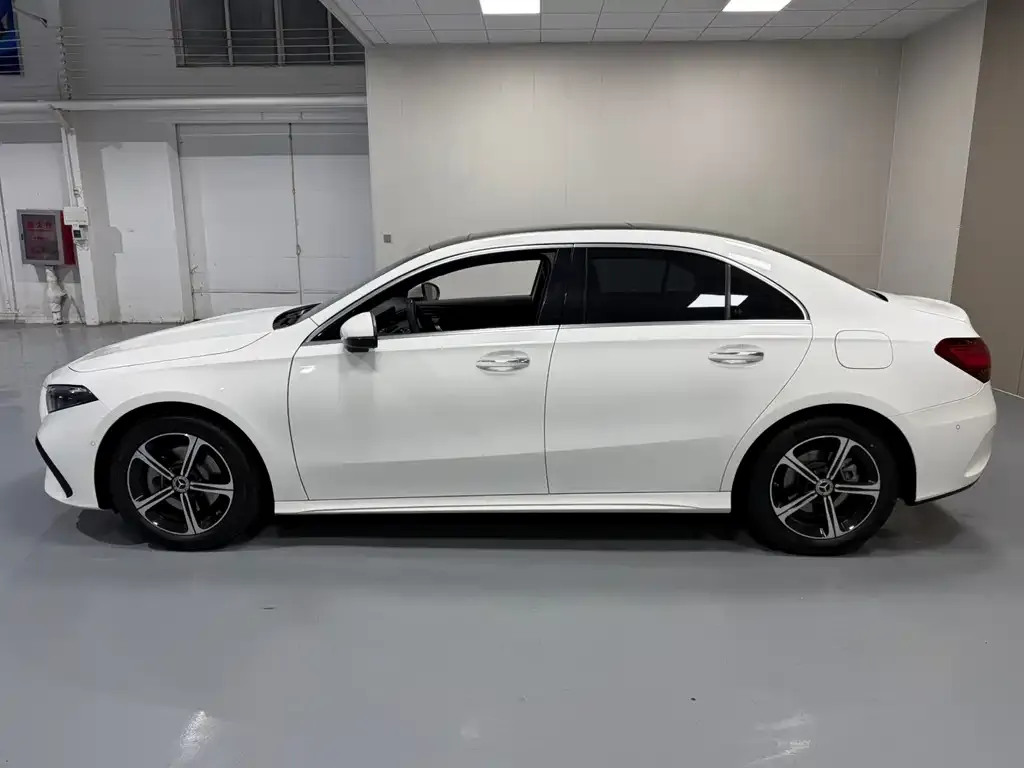 Mercedes-Benz A-Class 2025 из CN, фото 5