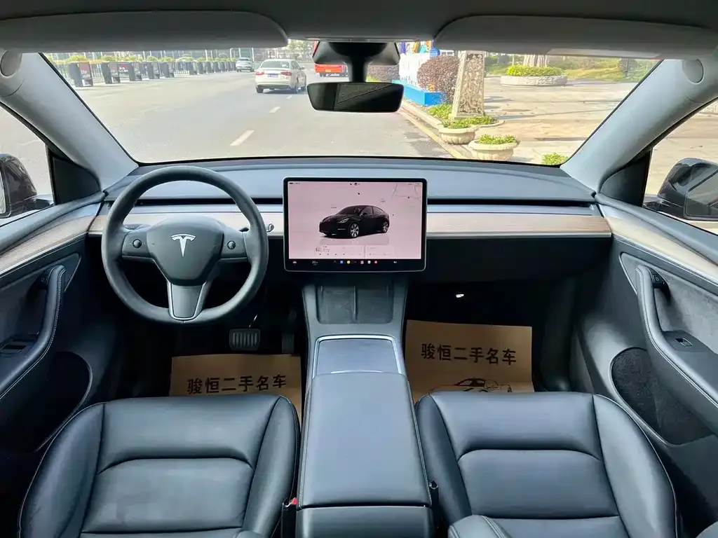 Tesla Model Y — фото 7