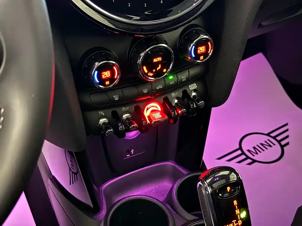 MINI Cooper (3-door) 2024 из CN, фото 9