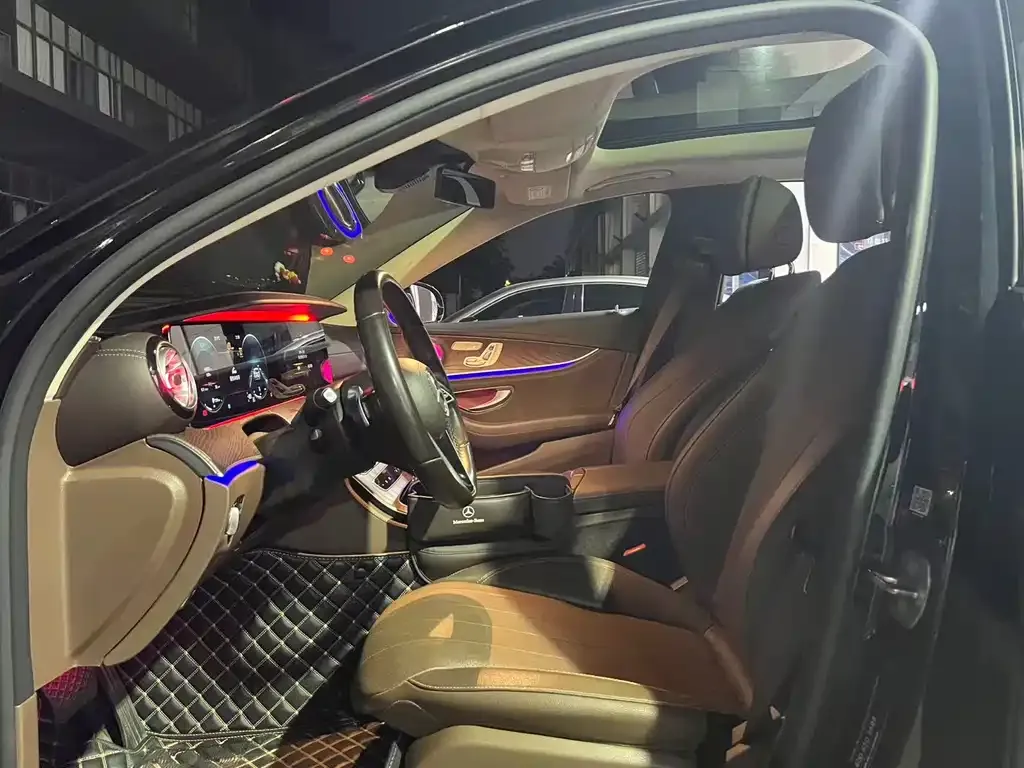 Mercedes-Benz E-Class 2023 из CN, фото 2