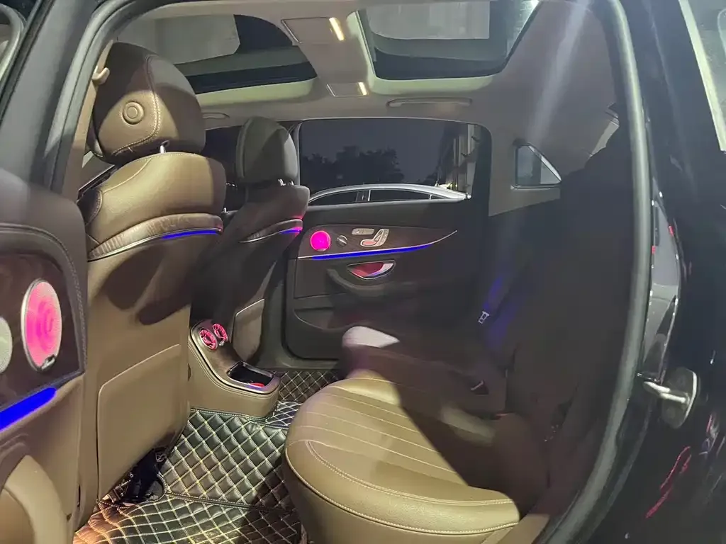 Mercedes-Benz E-Class 2023 из CN, фото 3