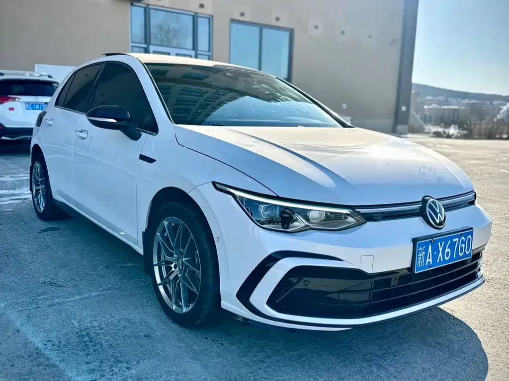 Volkswagen Golf 2022 из CN, фото 4