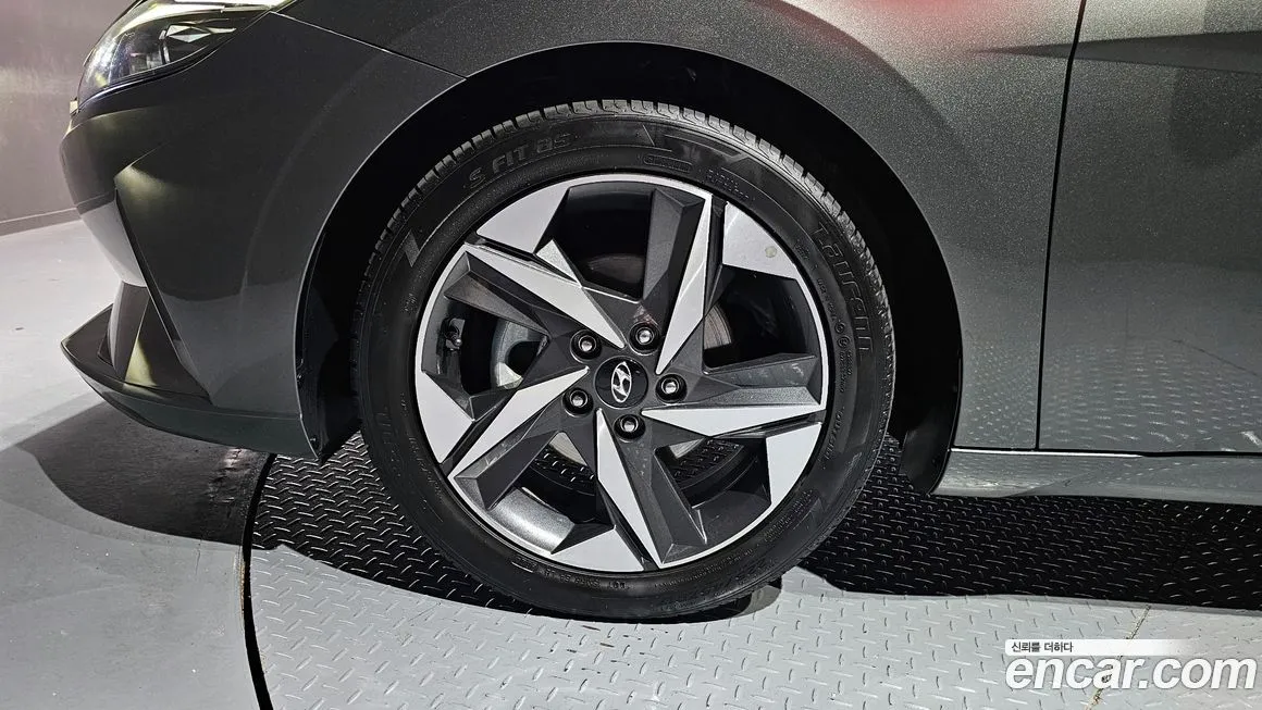 Hyundai AVANTE — фото 8
