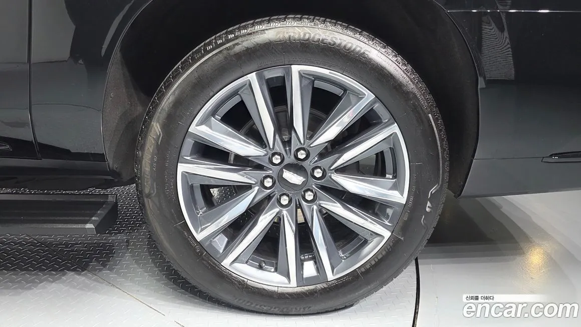 Cadillac Escalade 2023 из KR, фото 4