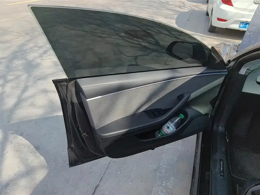 Tesla Model 3 — фото 4