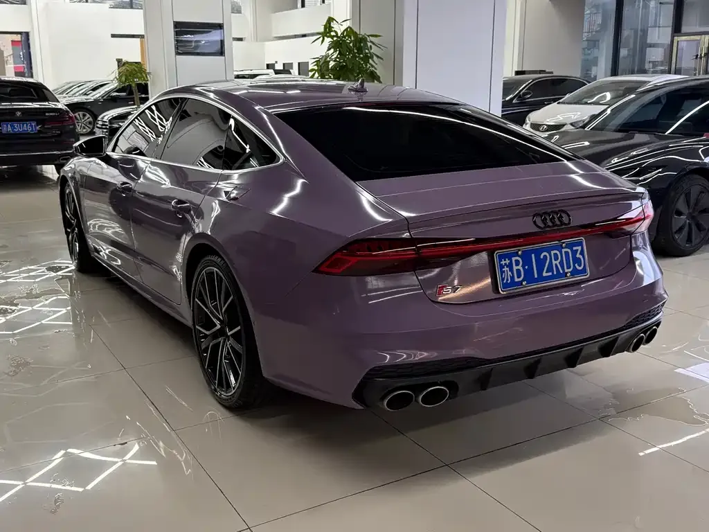 Audi S7 2023 из CN, фото 3