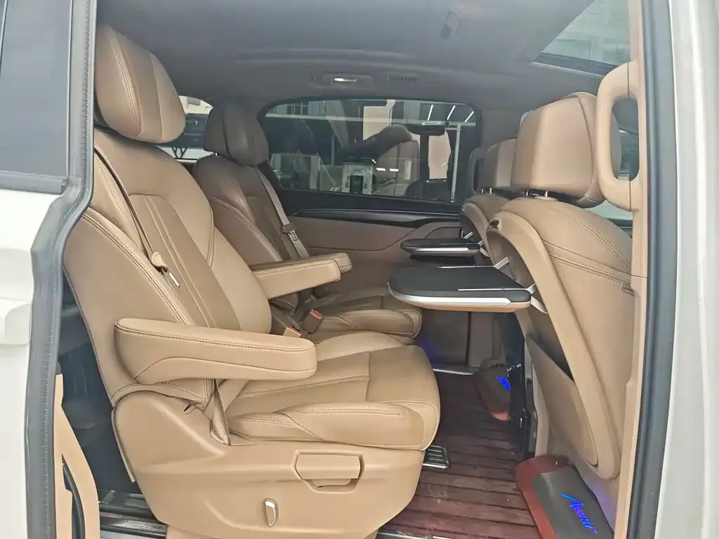 Buick GL8 2021 из CN, фото 3