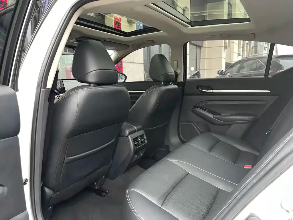 Nissan Teana 2022 из CN, фото 4