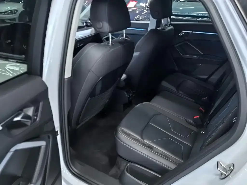 Audi Q3 Sportback — фото 8