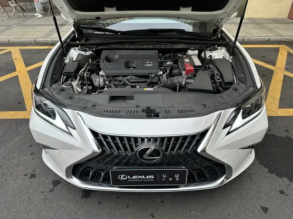 Lexus ES — фото 9
