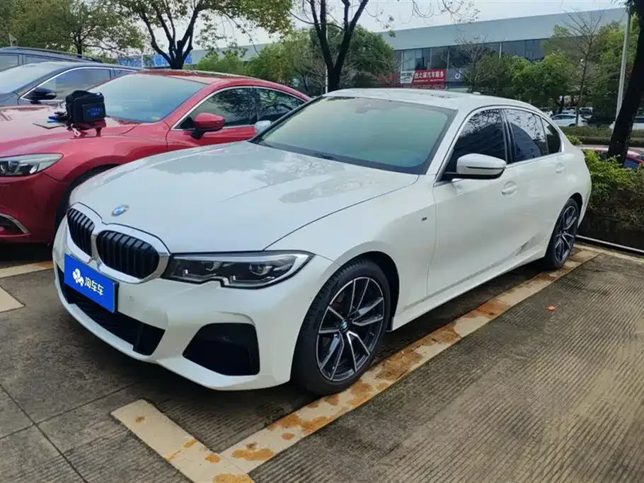 BMW 3 Series 2022 из CN, фото 1