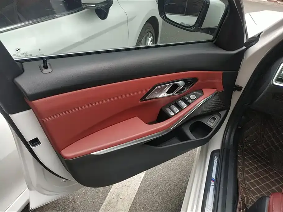 BMW 3 Series 2022 из CN, фото 9