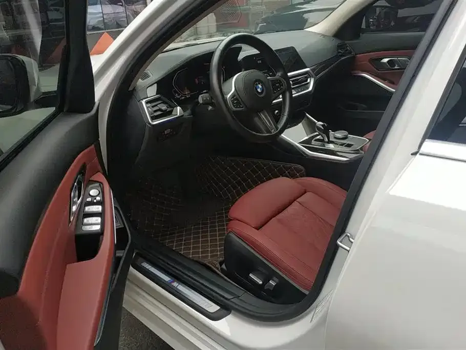 BMW 3 Series 2022 из CN, фото 10
