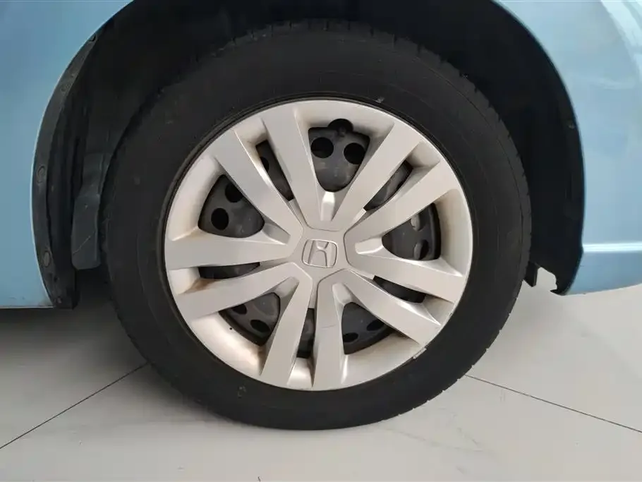 Honda Fit — фото 8