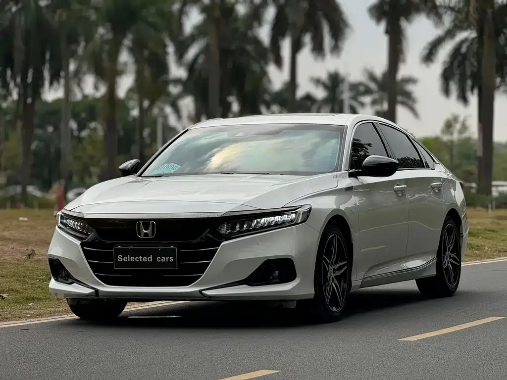 Honda Accord — фото 1