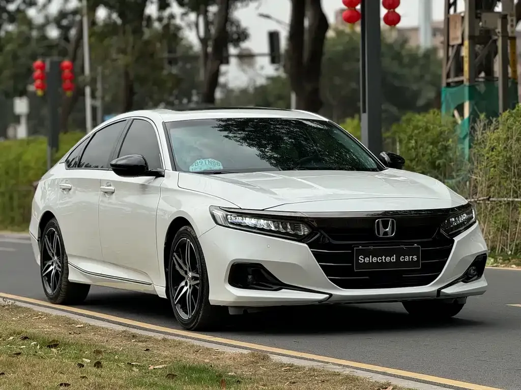 Honda Accord — фото 8