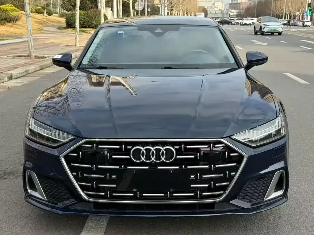 Audi A7L — фото 2