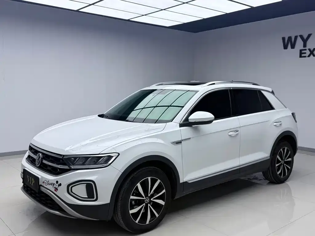 Volkswagen T-Roc — фото 1