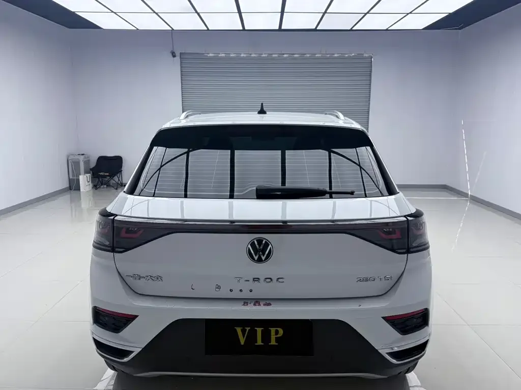 Volkswagen T-Roc — фото 3