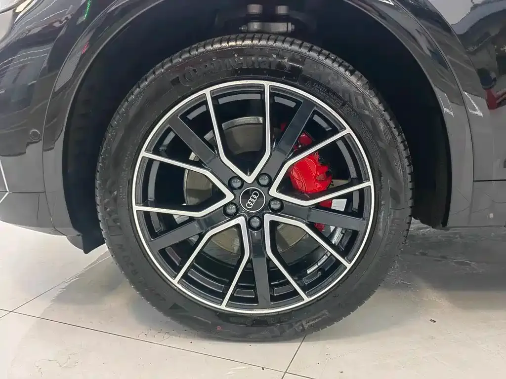 Audi Q5L 2024 из CN, фото 3