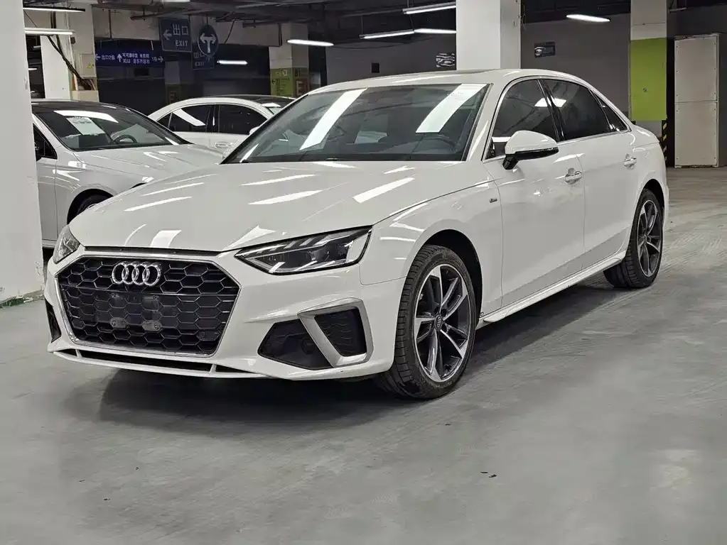 Audi A4L 2021 из CN, фото 1