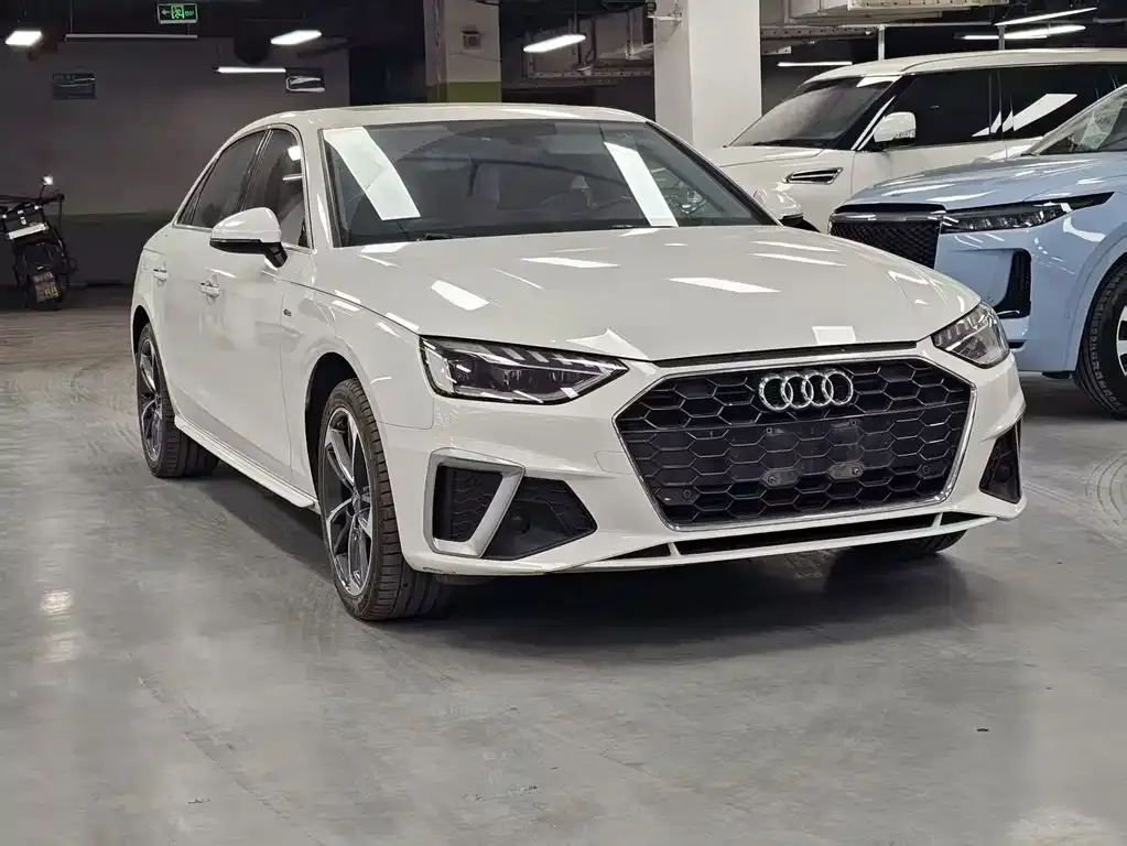 Audi A4L 2021 из CN, фото 3