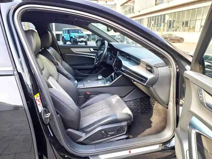 Audi A6L 2021 из CN, фото 10