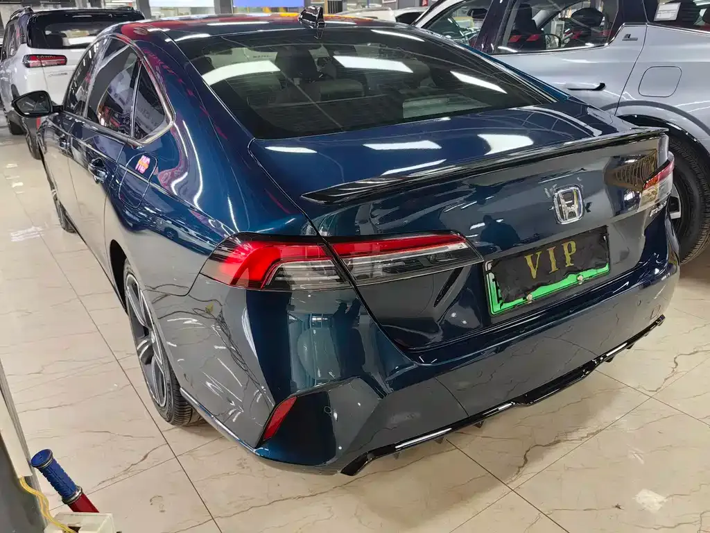 Honda Inspire PHEV 2023 из CN, фото 3