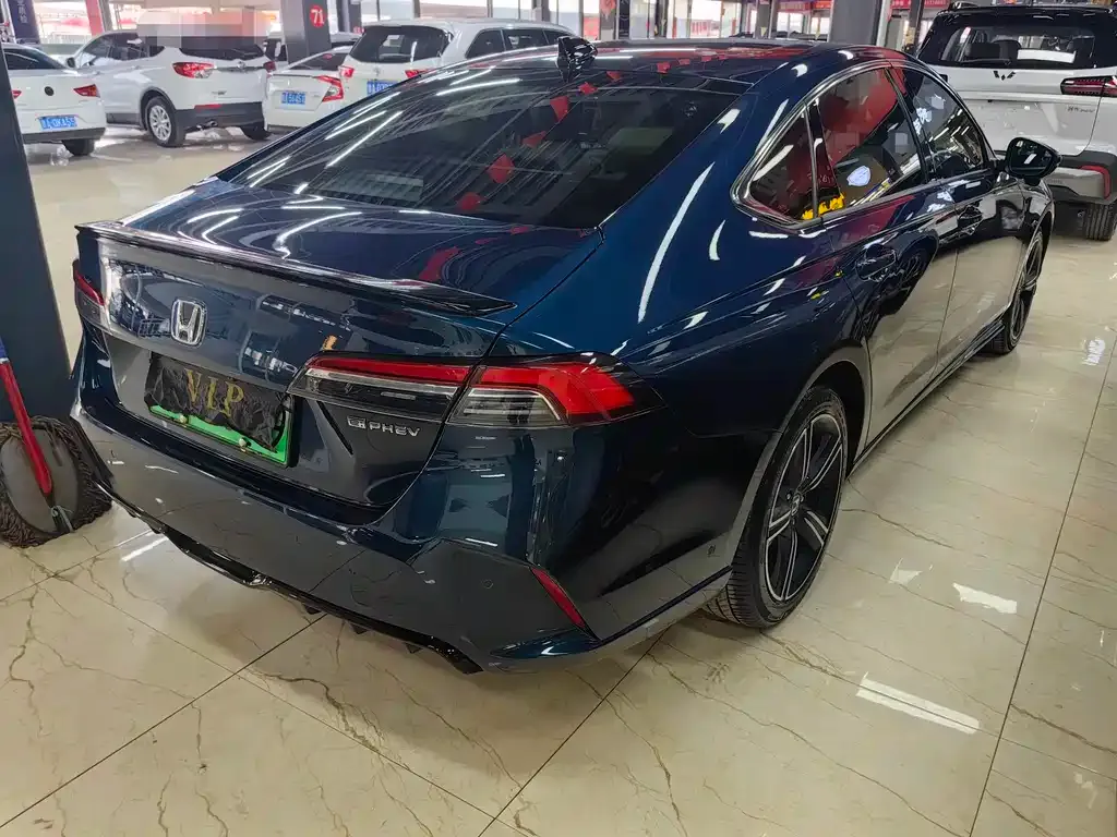 Honda Inspire PHEV 2023 из CN, фото 8