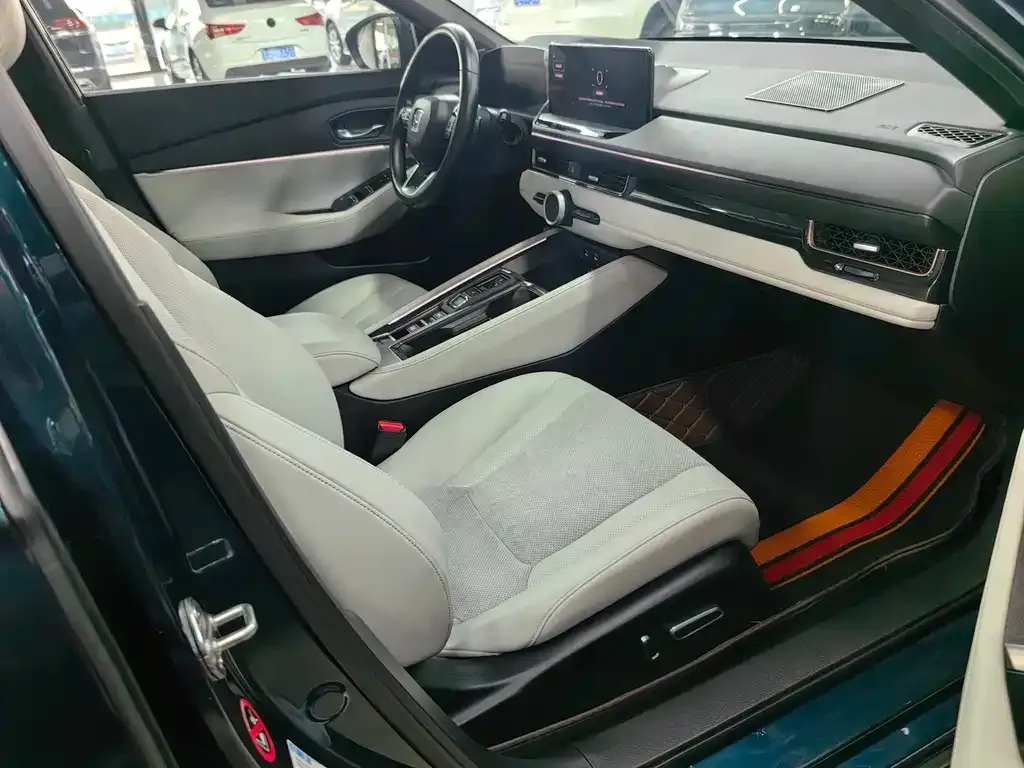 Honda Inspire PHEV 2023 из CN, фото 4