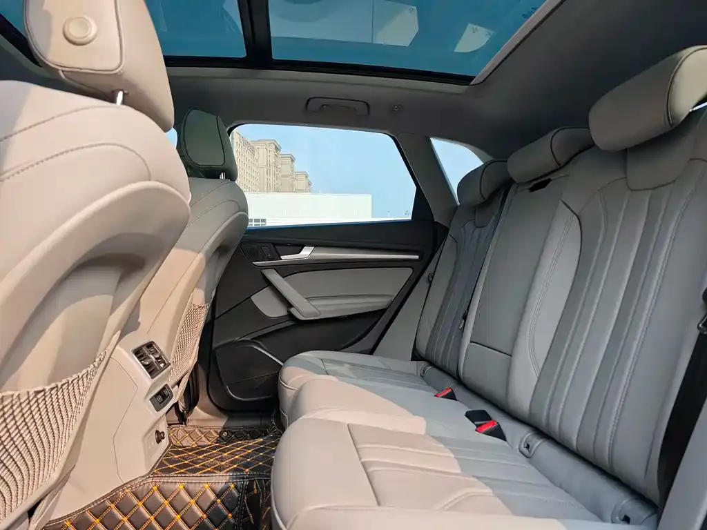 Audi Q5L 2021 из CN, фото 4